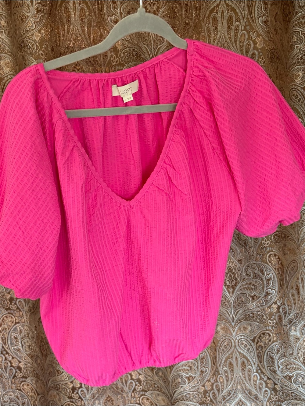 LOFT Hot Pink Textured V-Neck Puff Sleeve Top